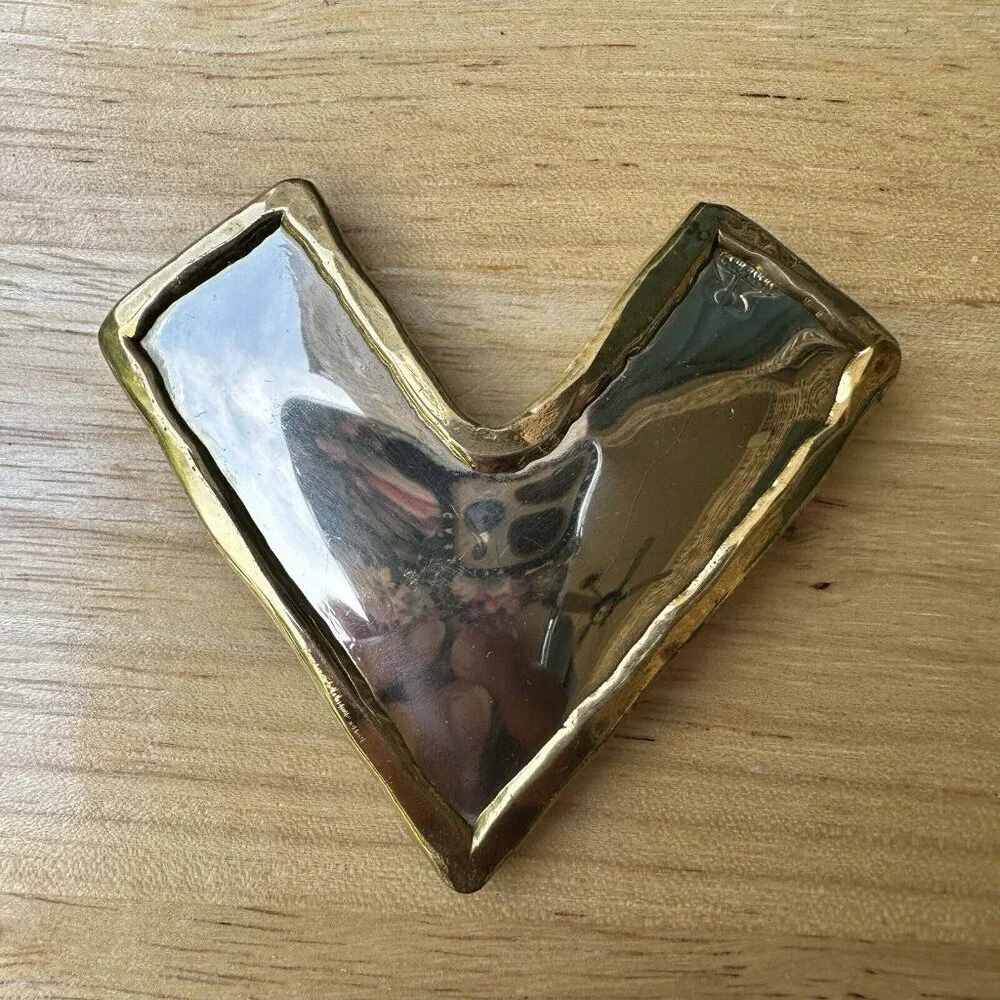 Vintage Victory Brooch Pin 2 Inch Gold Silver‎ Tone Signed Handmade Modernist